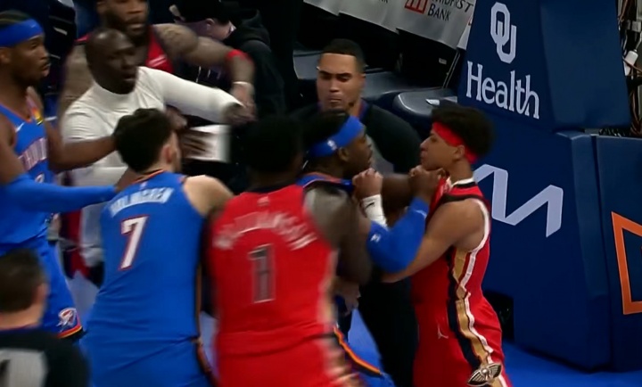 追梦:想不通为何费尔斯也被罚款 被抓住衣服换谁能忍得了?